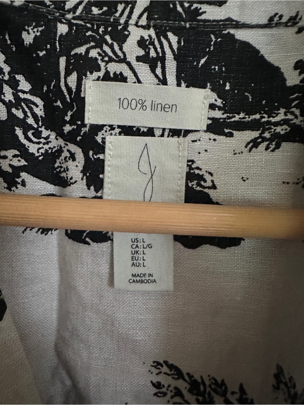 Sleeveless Linen Button-Front Top - Picture 9 of 9